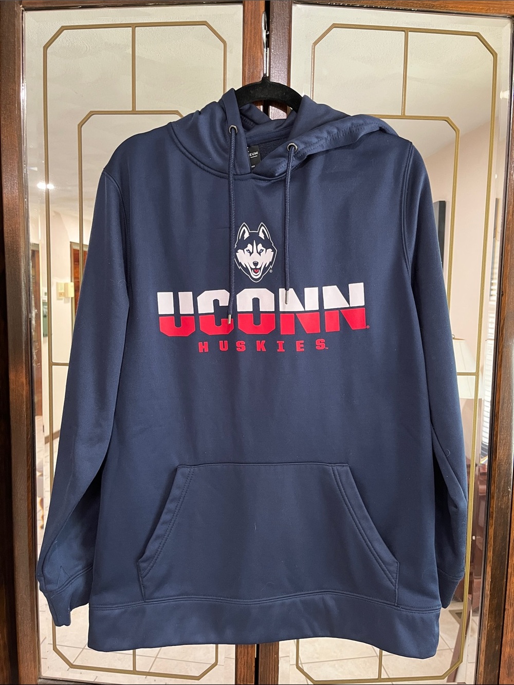 UConn Huskies Navy Blue Pullover Hoodie - Men's Hoodie Medium